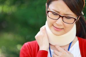 交通事故のむち打ちイメージ写真