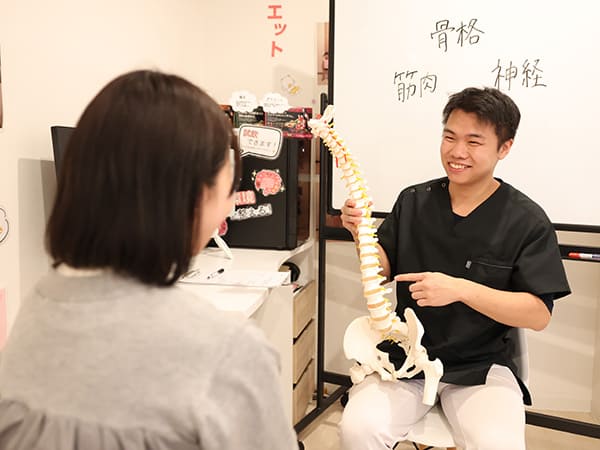 再発を繰り返さないアドバイスの様子