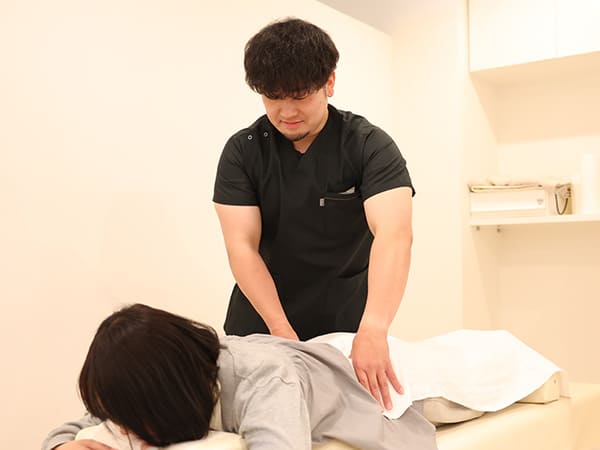 骨盤矯正施術の写真